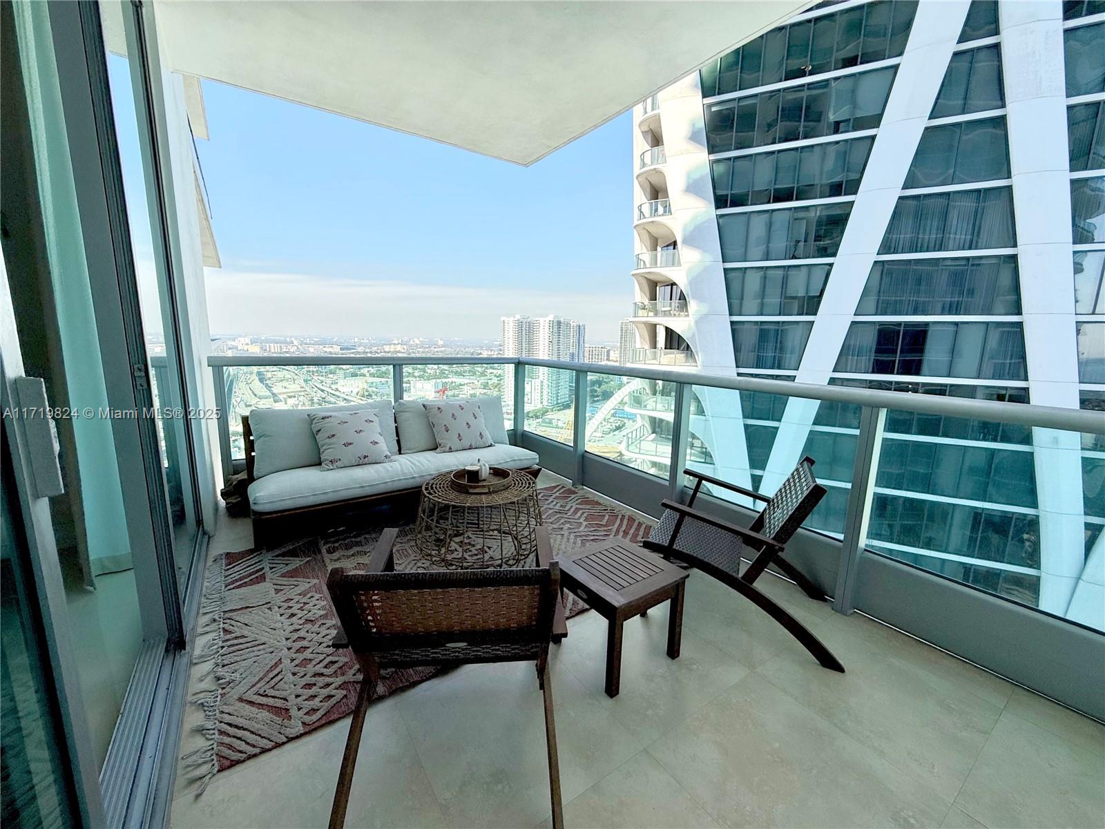900 Biscayne Blvd #3110, Miami FL 33132