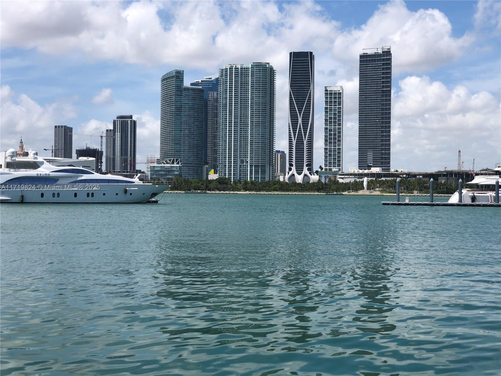 900 Biscayne Blvd #3110, Miami FL 33132
