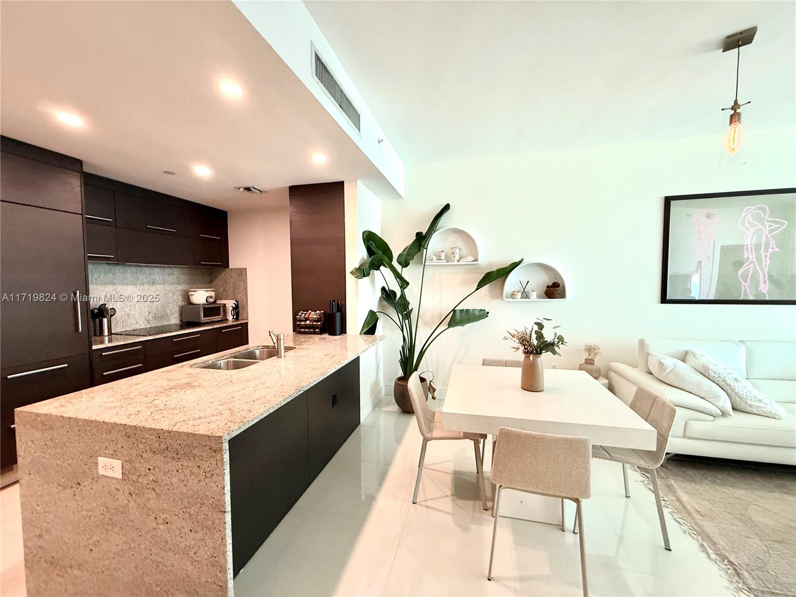 900 Biscayne Blvd #3110, Miami FL 33132