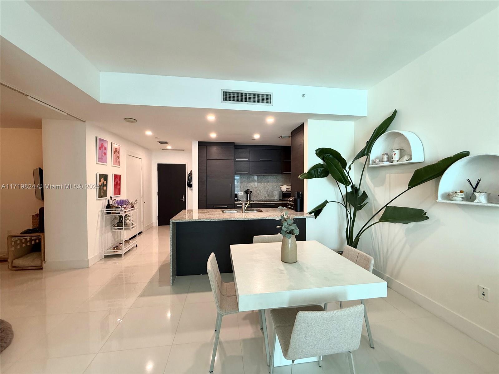 900 Biscayne Blvd #3110, Miami FL 33132