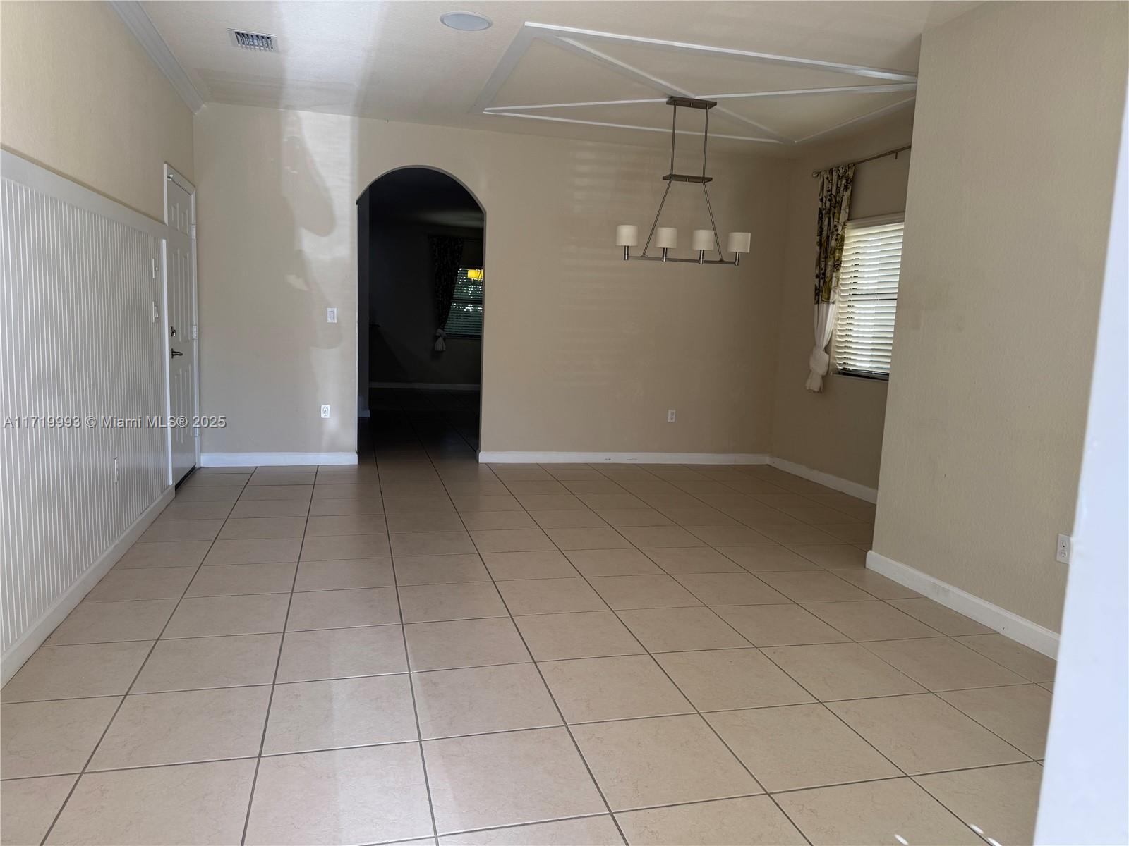 8885 SW 227th Ter, Cutler Bay, Florida image 3