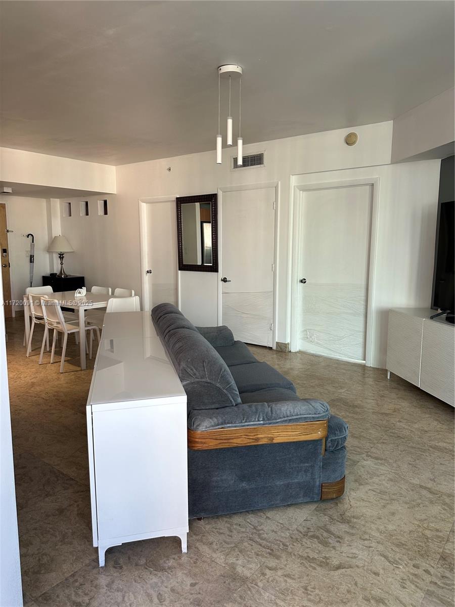 350 S Miami Ave #1807, Miami FL 33130
