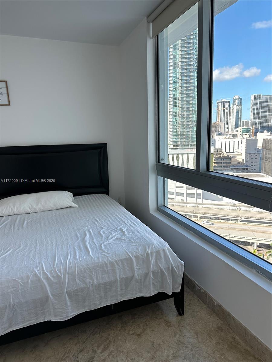 350 S Miami Ave #1807, Miami FL 33130
