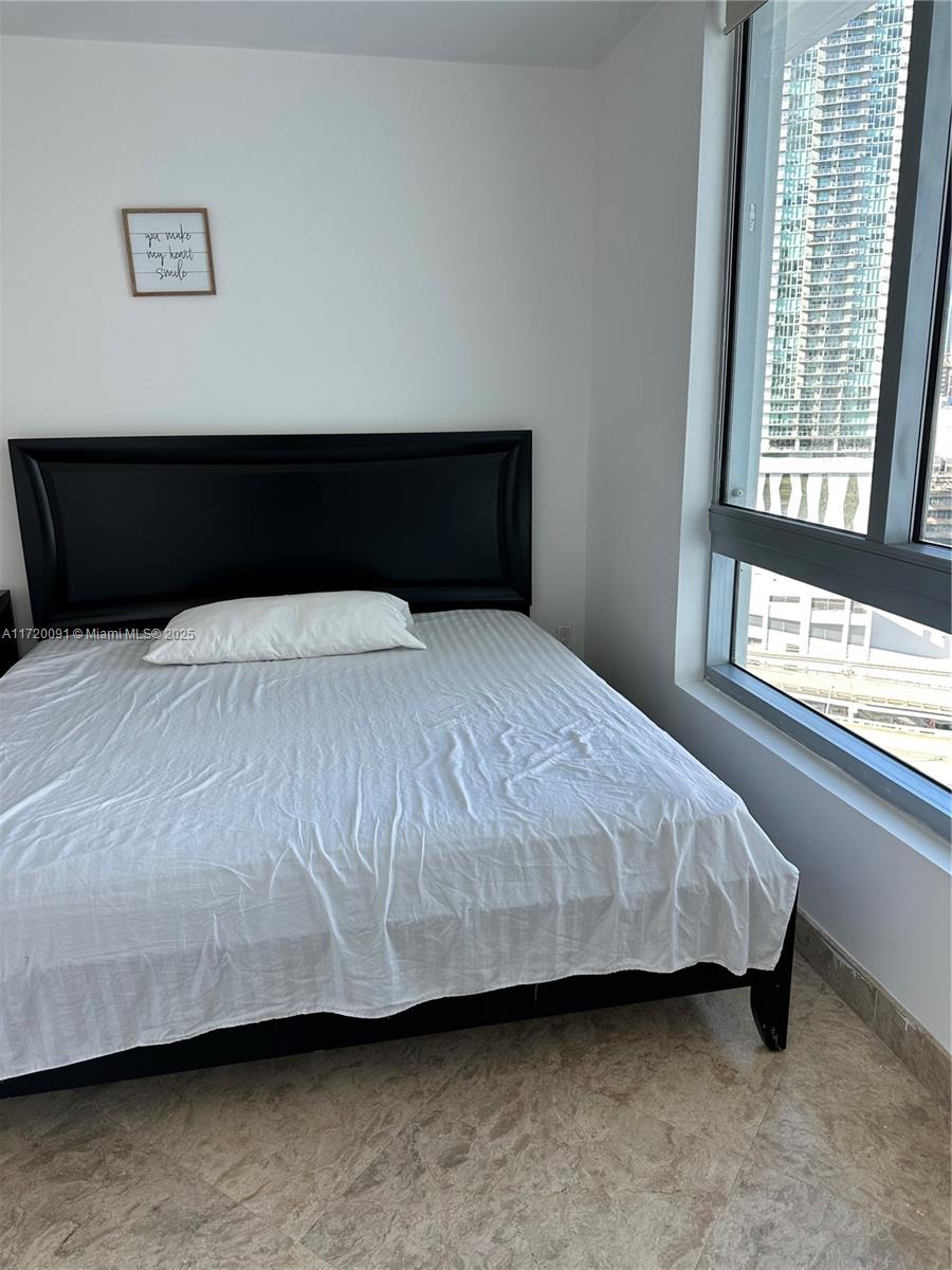 350 S Miami Ave #1807, Miami FL 33130