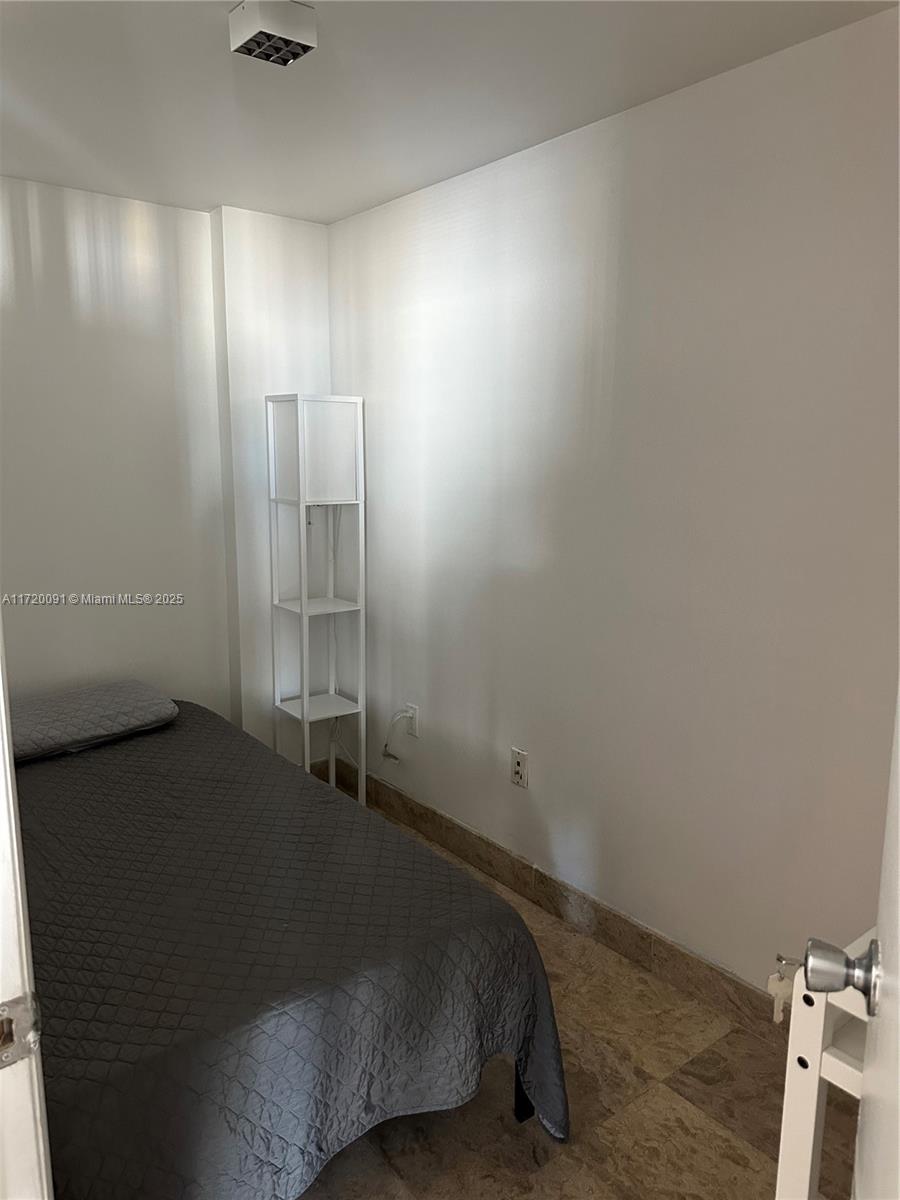 350 S Miami Ave #1807, Miami FL 33130