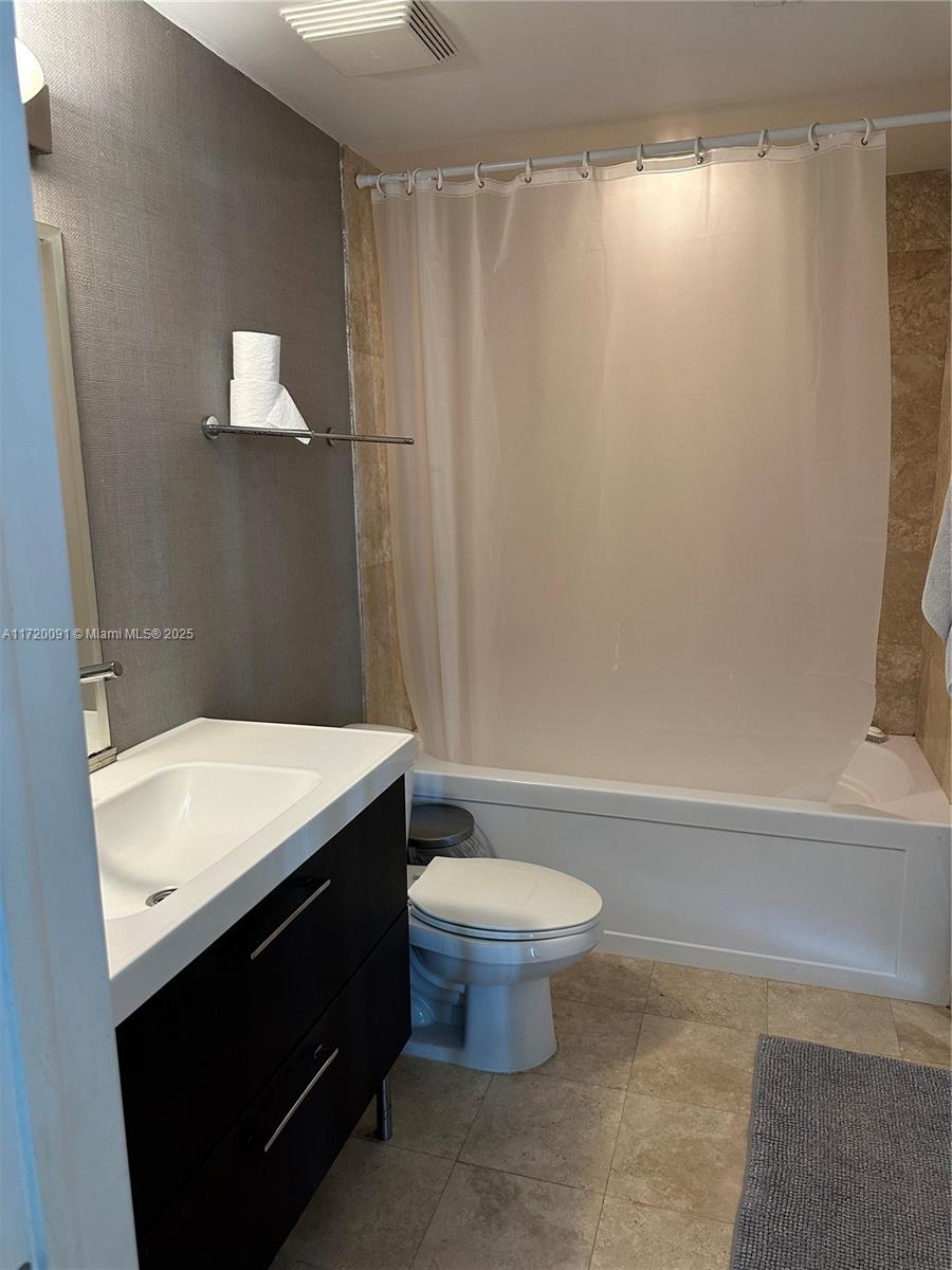350 S Miami Ave #1807, Miami FL 33130