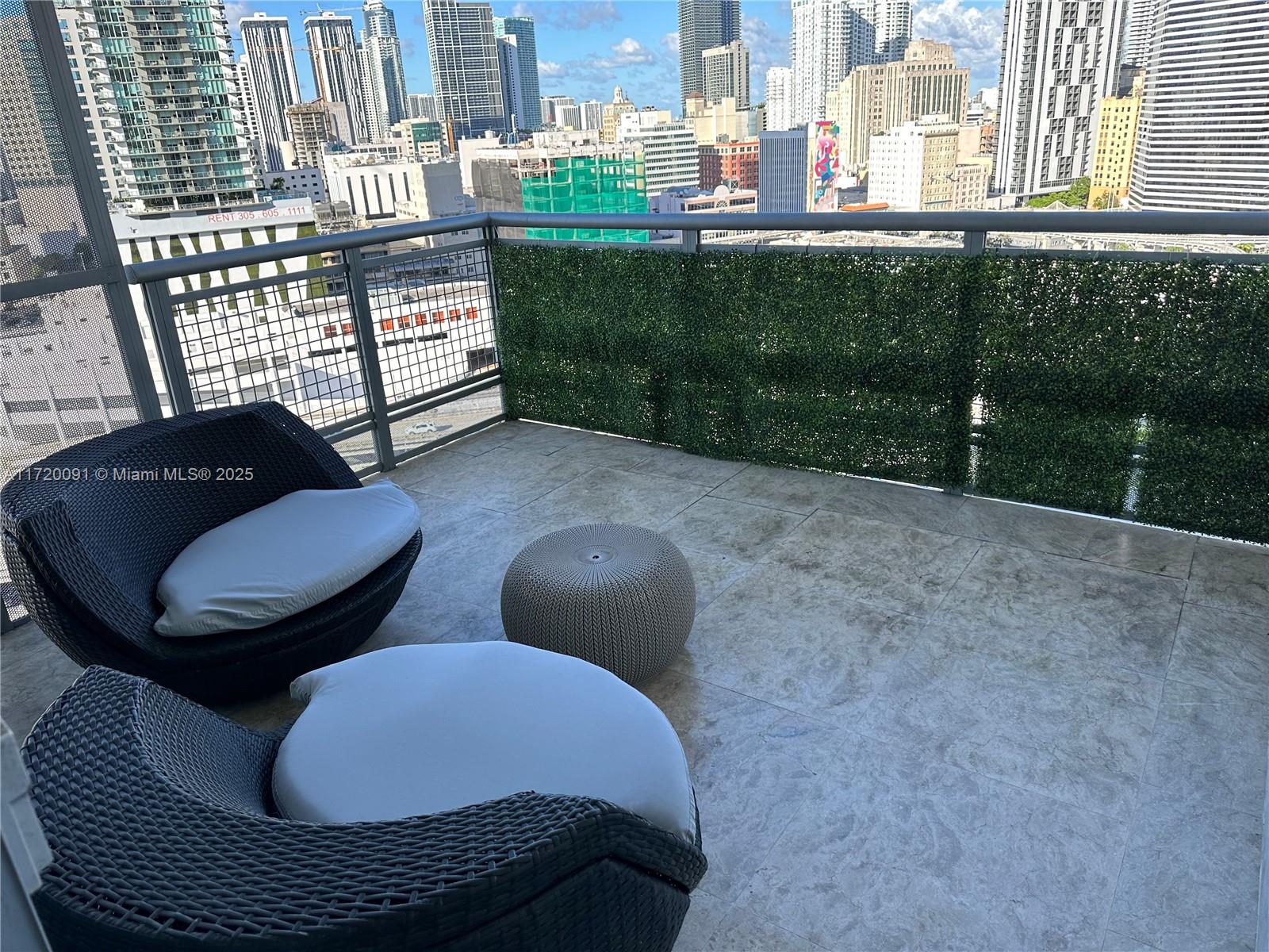 350 S Miami Ave #1807, Miami FL 33130