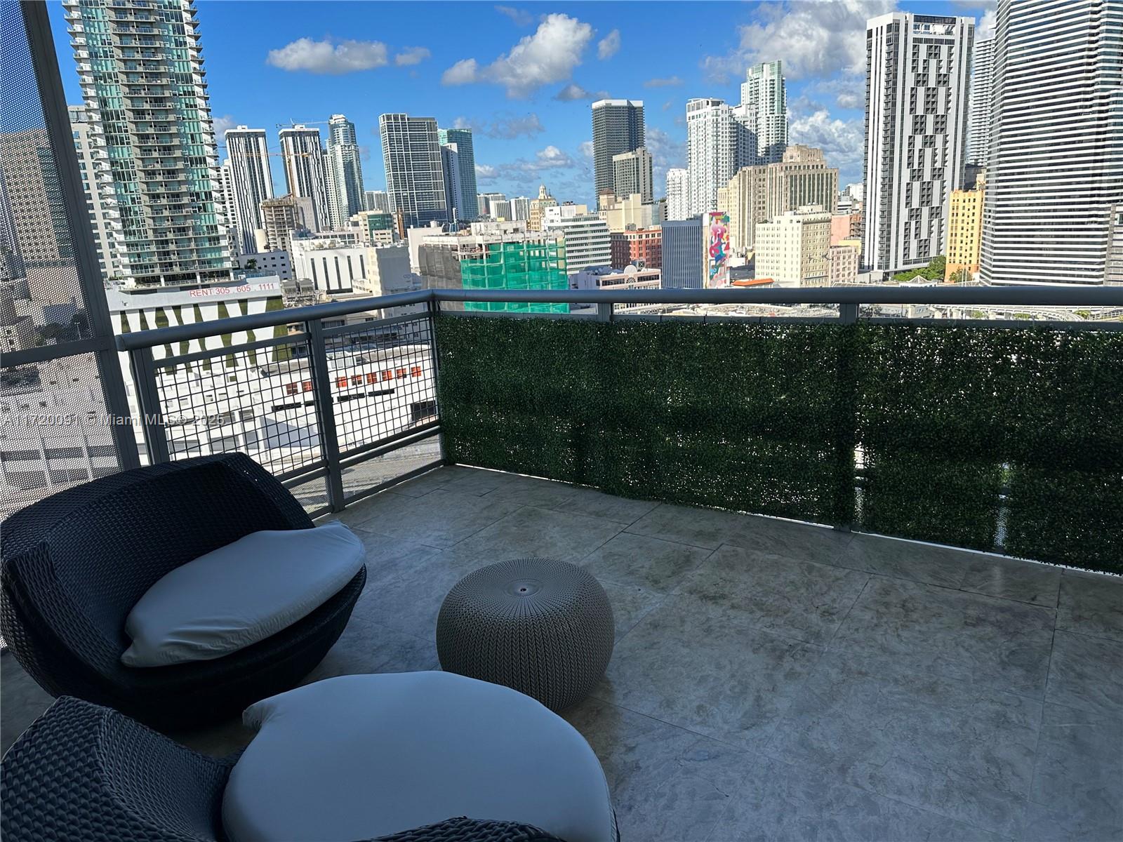350 S Miami Ave #1807, Miami FL 33130