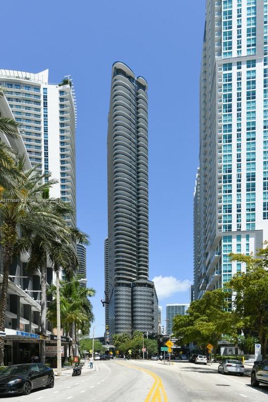 1000 Brickell Plz #1912, Miami FL 33131