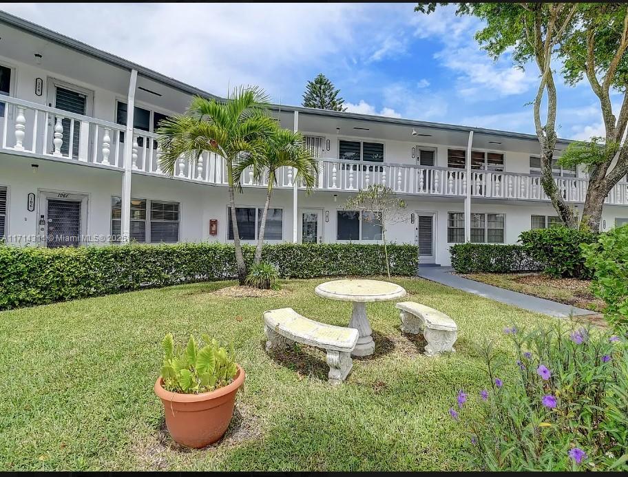 106 Northampton #F, West Palm Beach, Florida image 1