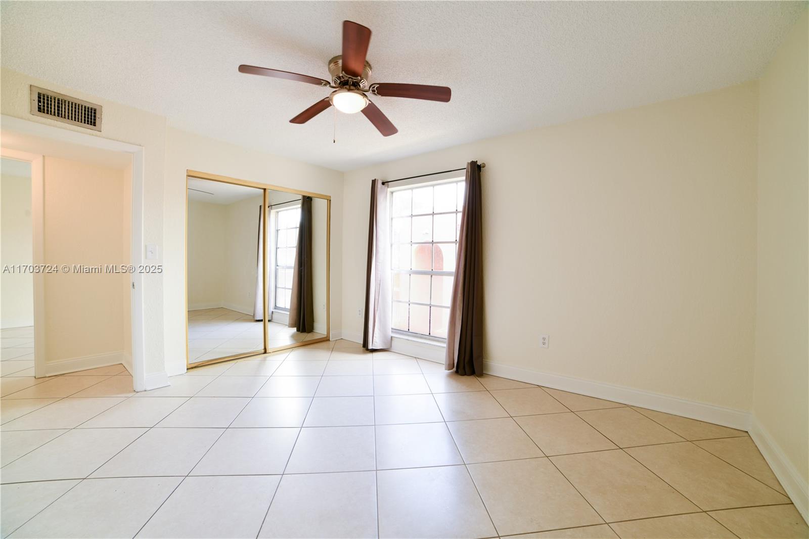 7225 Miami Lakes Dr #C24, Miami Lakes, Florida image 12