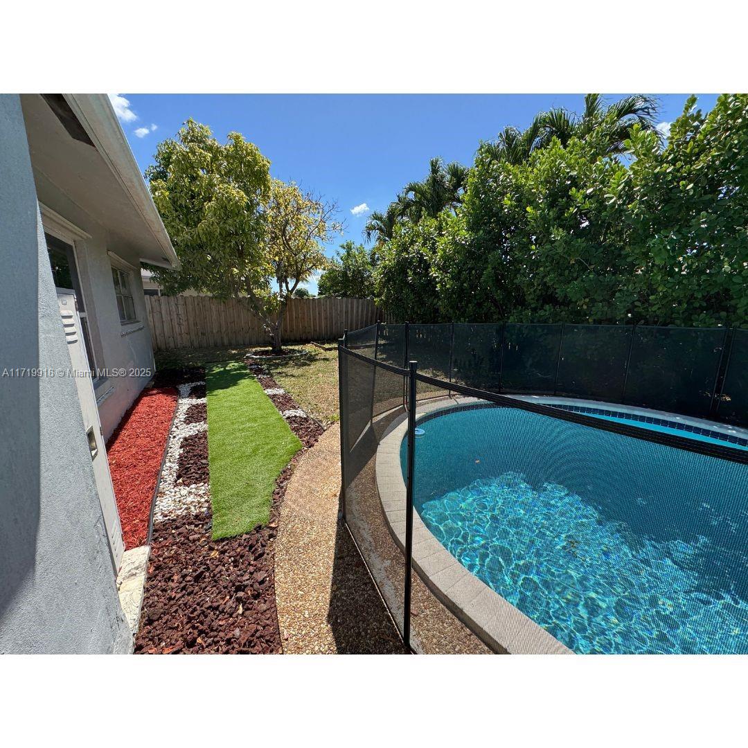8121 NW 72nd Ave, Tamarac, Florida image 26
