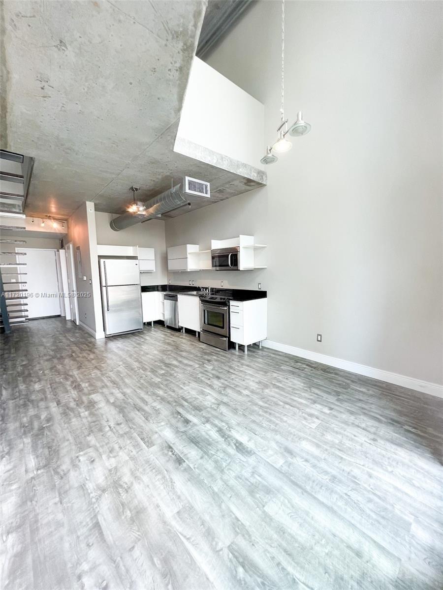 690 SW 1st Ct #1511, Miami FL 33130