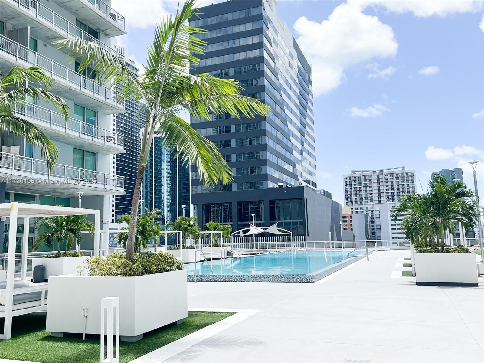 690 SW 1st Ct #1511, Miami FL 33130