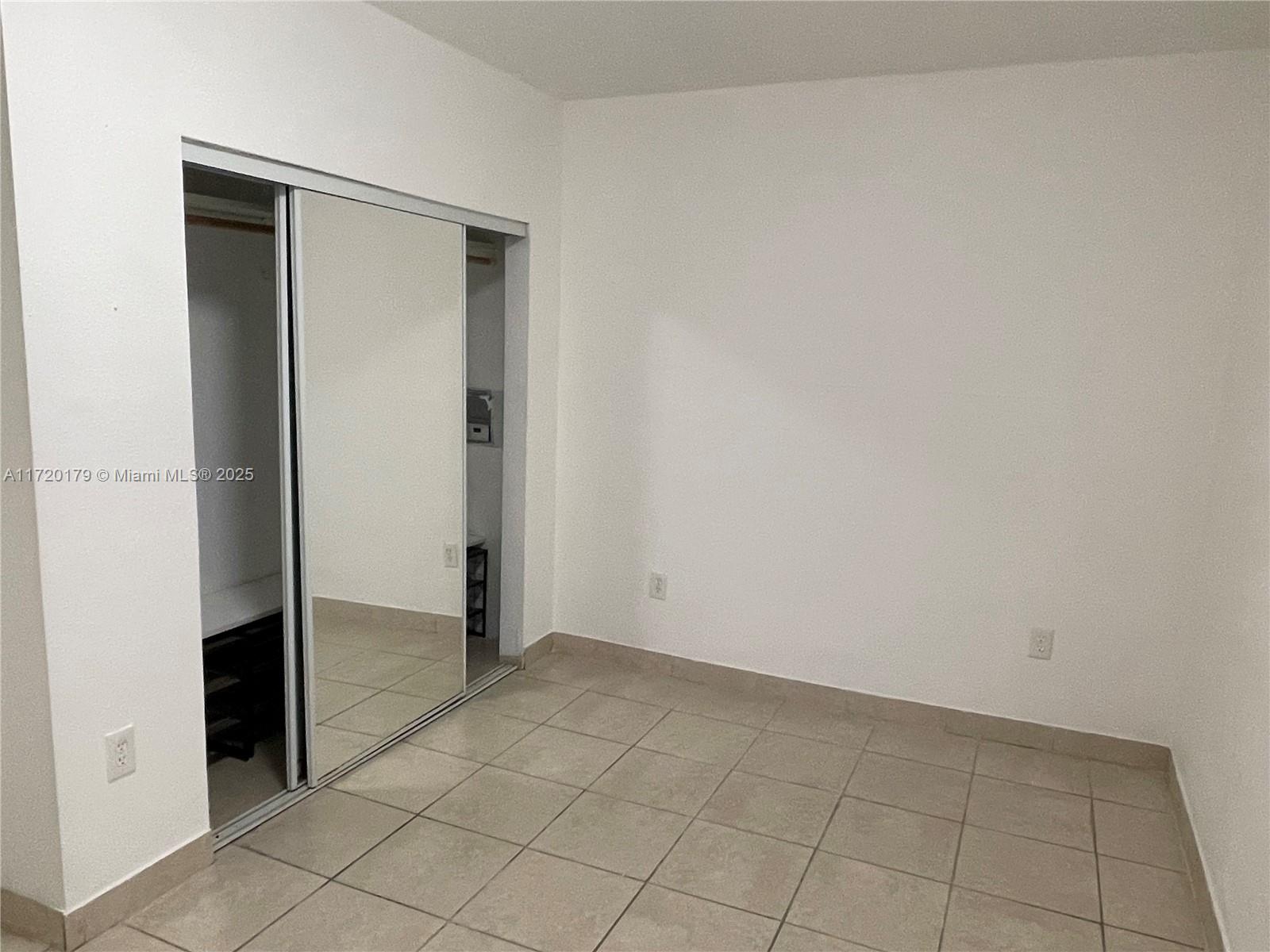 Residential, Hialeah Gardens, Florida image 10