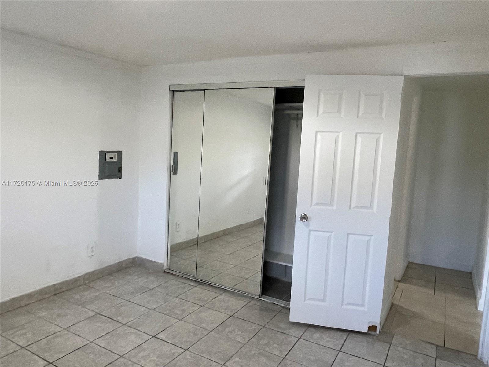 Residential, Hialeah Gardens, Florida image 13