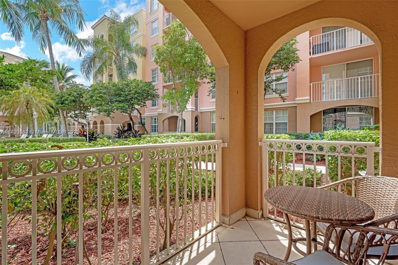 19877 E Country Club Dr #3-107, Aventura FL 33180