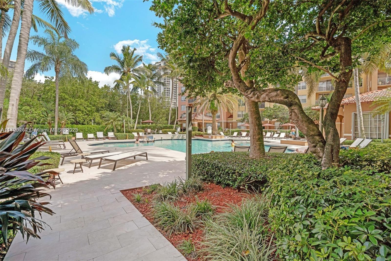 19877 E Country Club Dr #3-107, Aventura FL 33180