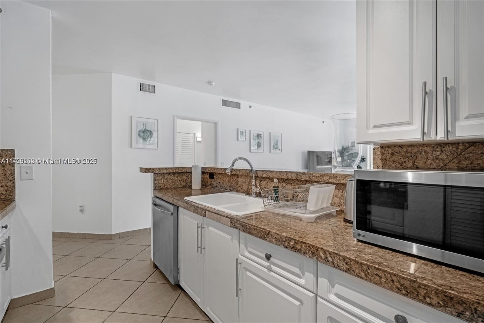 19877 E Country Club Dr #3-107, Aventura FL 33180