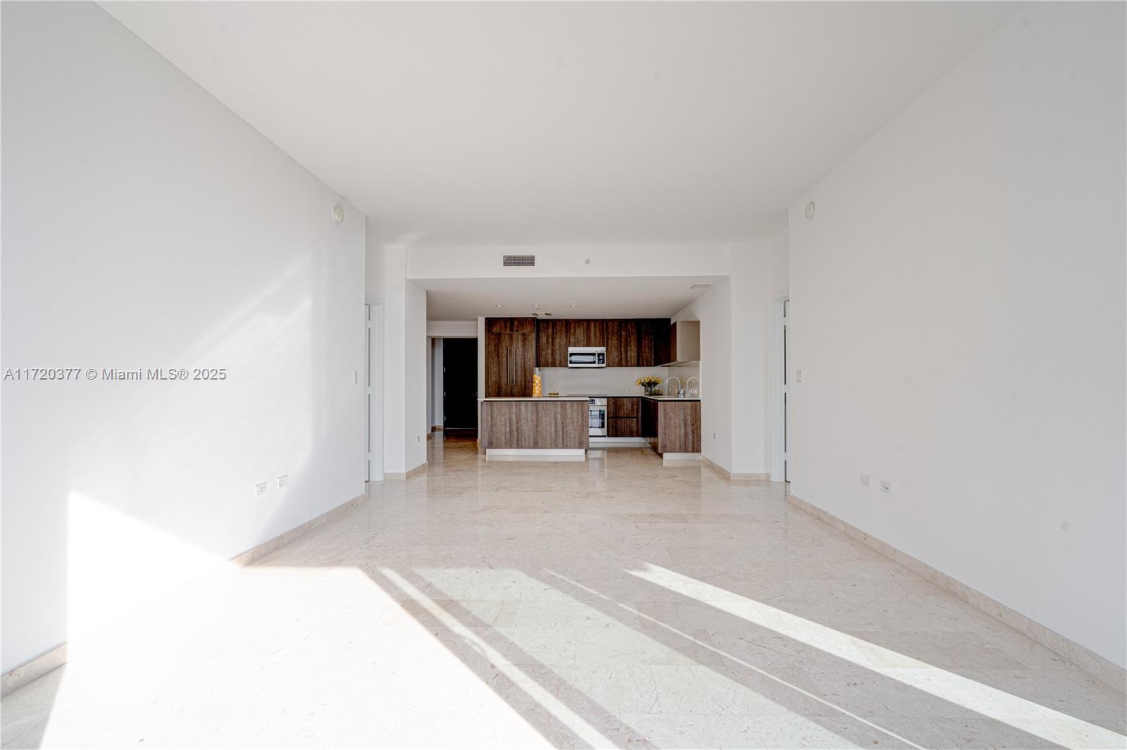 88 SW 7th St #1110, Miami FL 33130