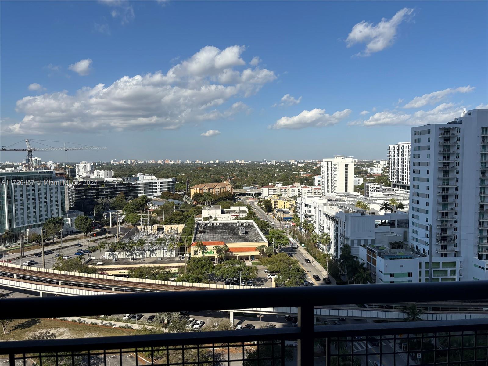 60 SW 13 ST #1415, Miami FL 33131