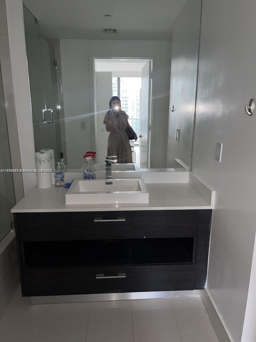 55 SW 9th St #2604, Miami FL 33130