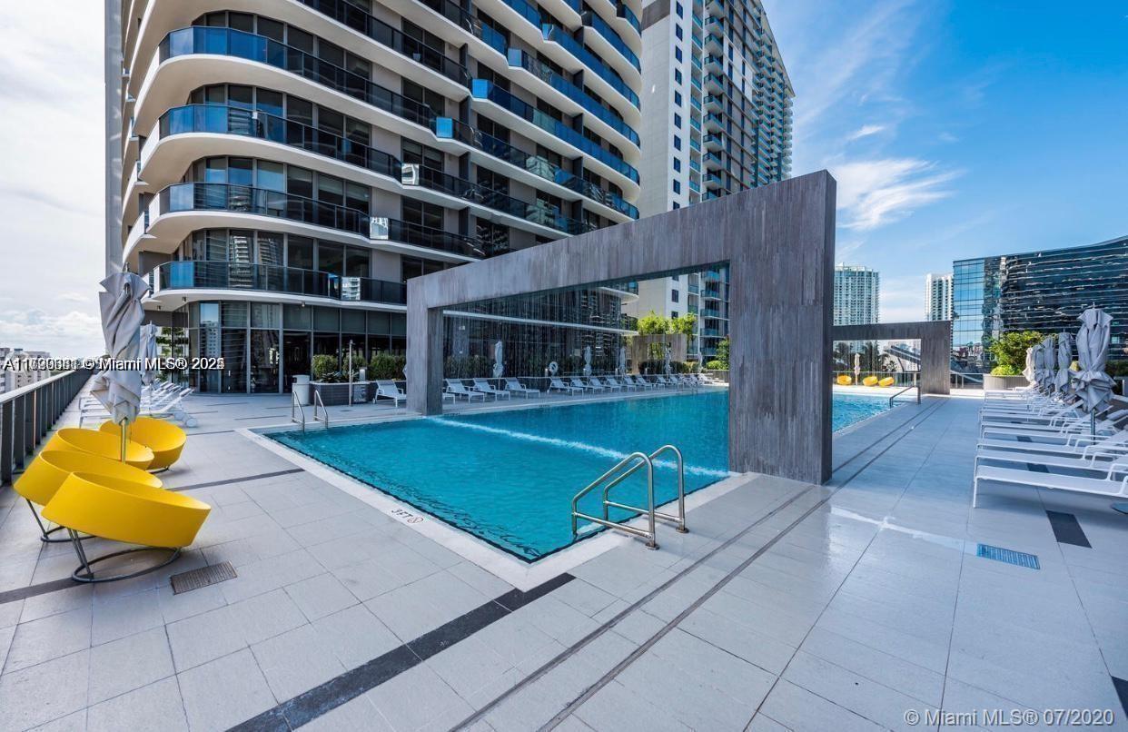 55 SW 9th St #2604, Miami FL 33130