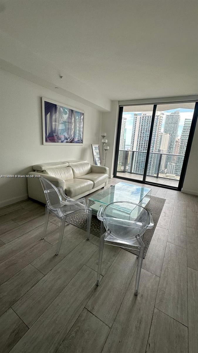 55 SW 9th St #2604, Miami FL 33130