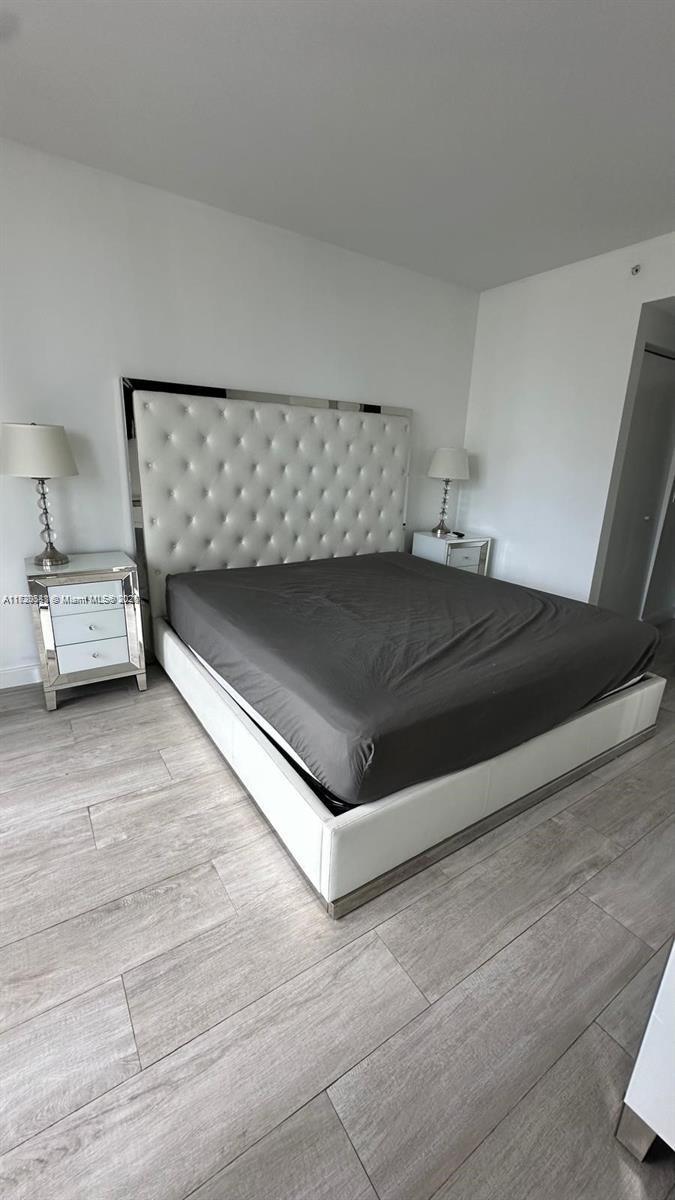 55 SW 9th St #2604, Miami FL 33130