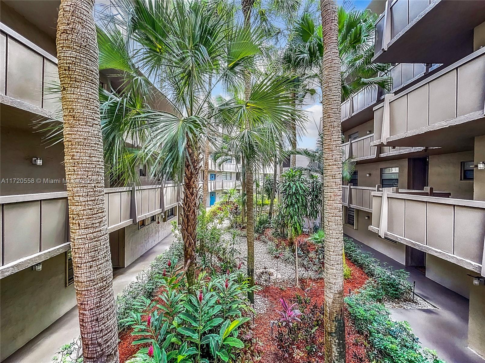 1000 Colony Point Cir #205, Pembroke Pines, Florida image 24