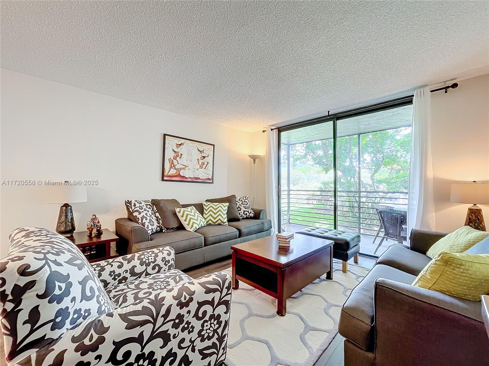 1000 Colony Point Cir #205, Pembroke Pines, Florida image 4