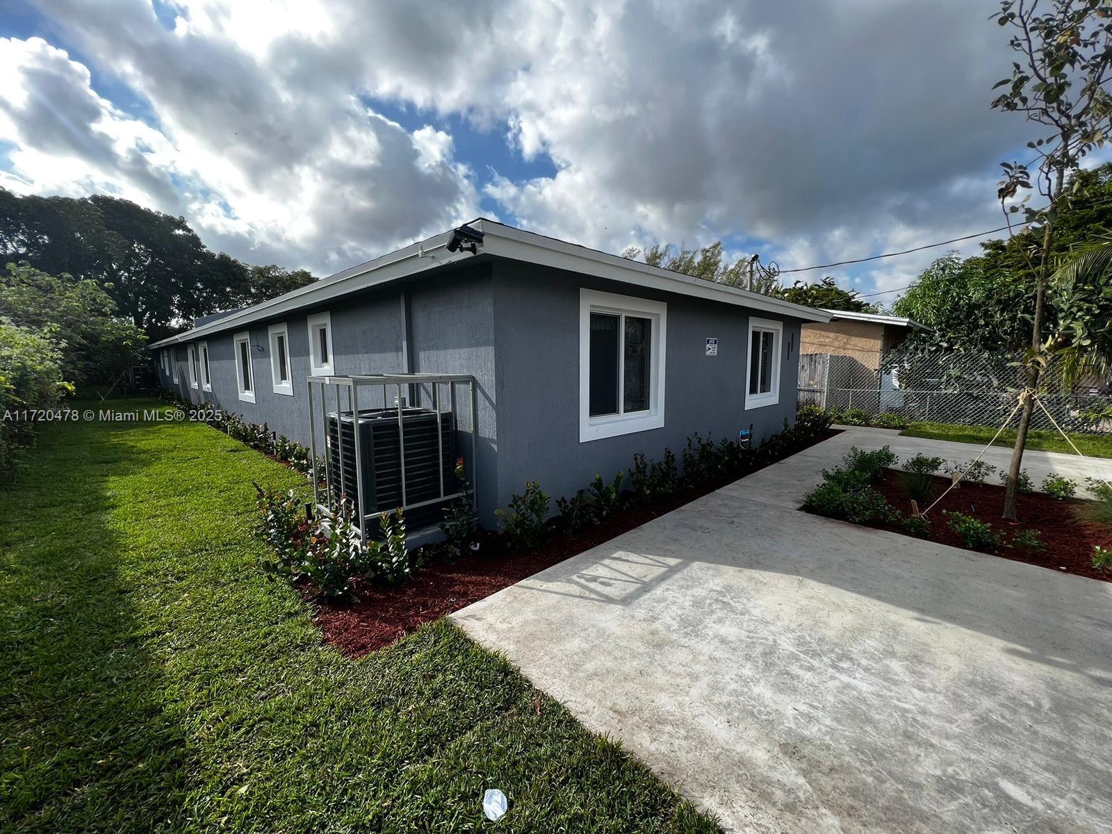 2720 NW 20th St, Fort Lauderdale, Florida image 1