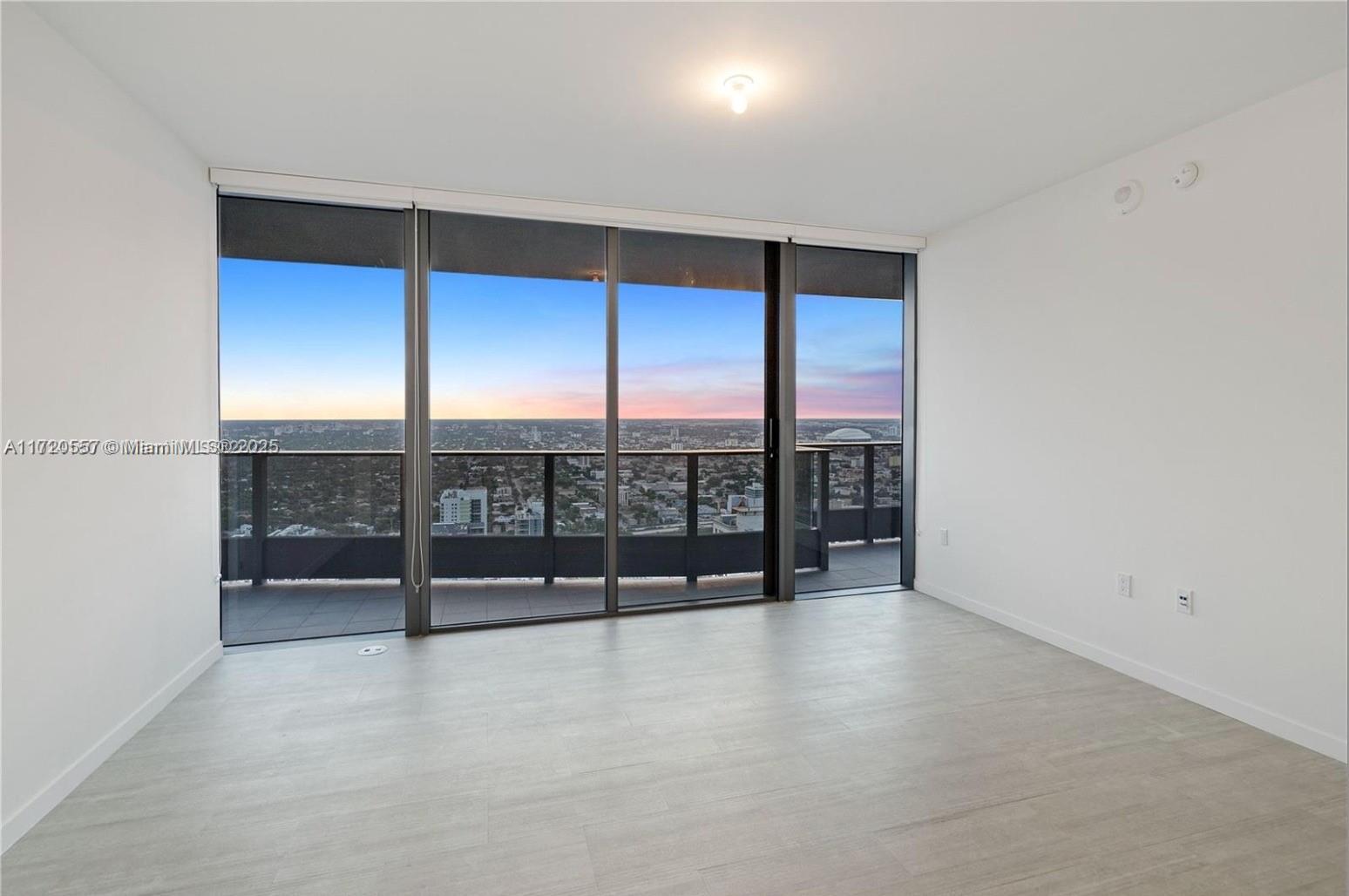 1000 Brickell Plz #4806, Miami FL 33131