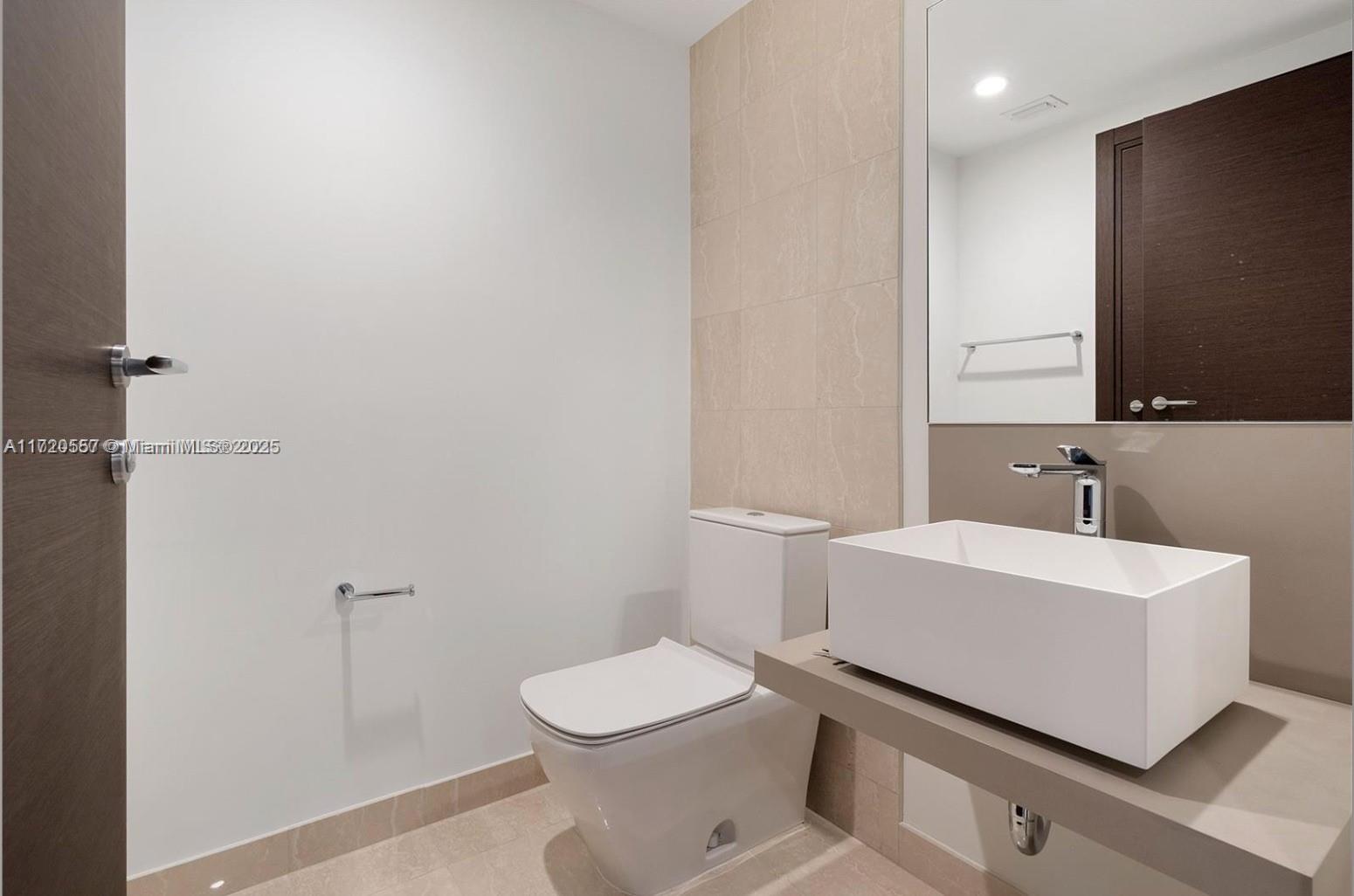 1000 Brickell Plz #4806, Miami FL 33131