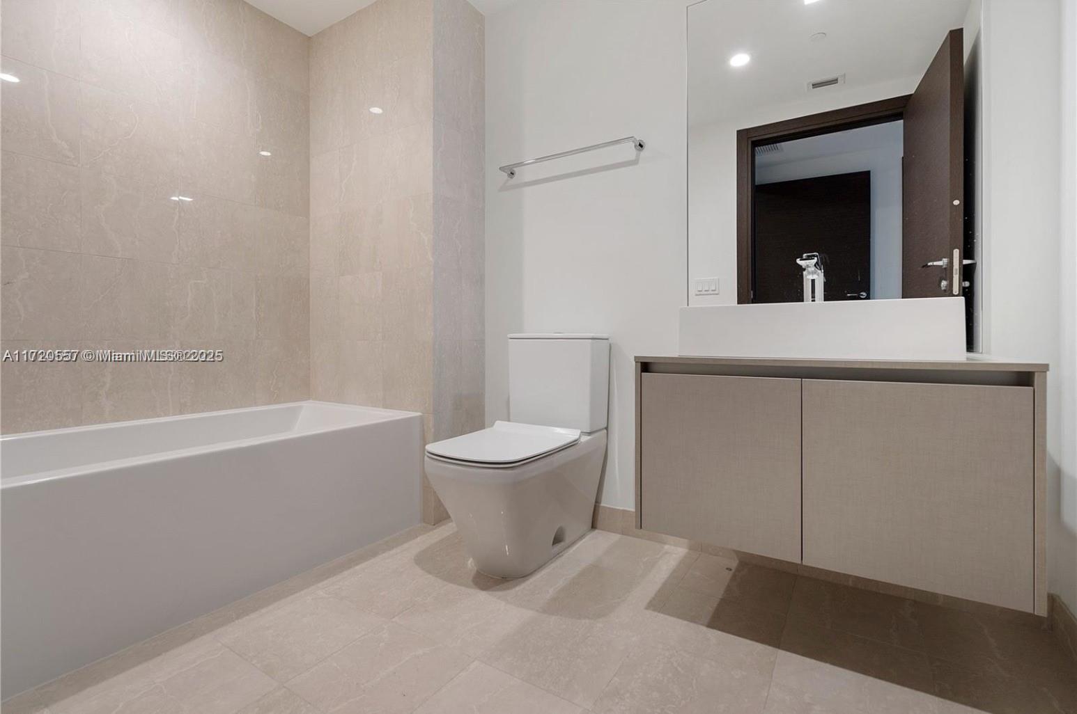 1000 Brickell Plz #4806, Miami FL 33131