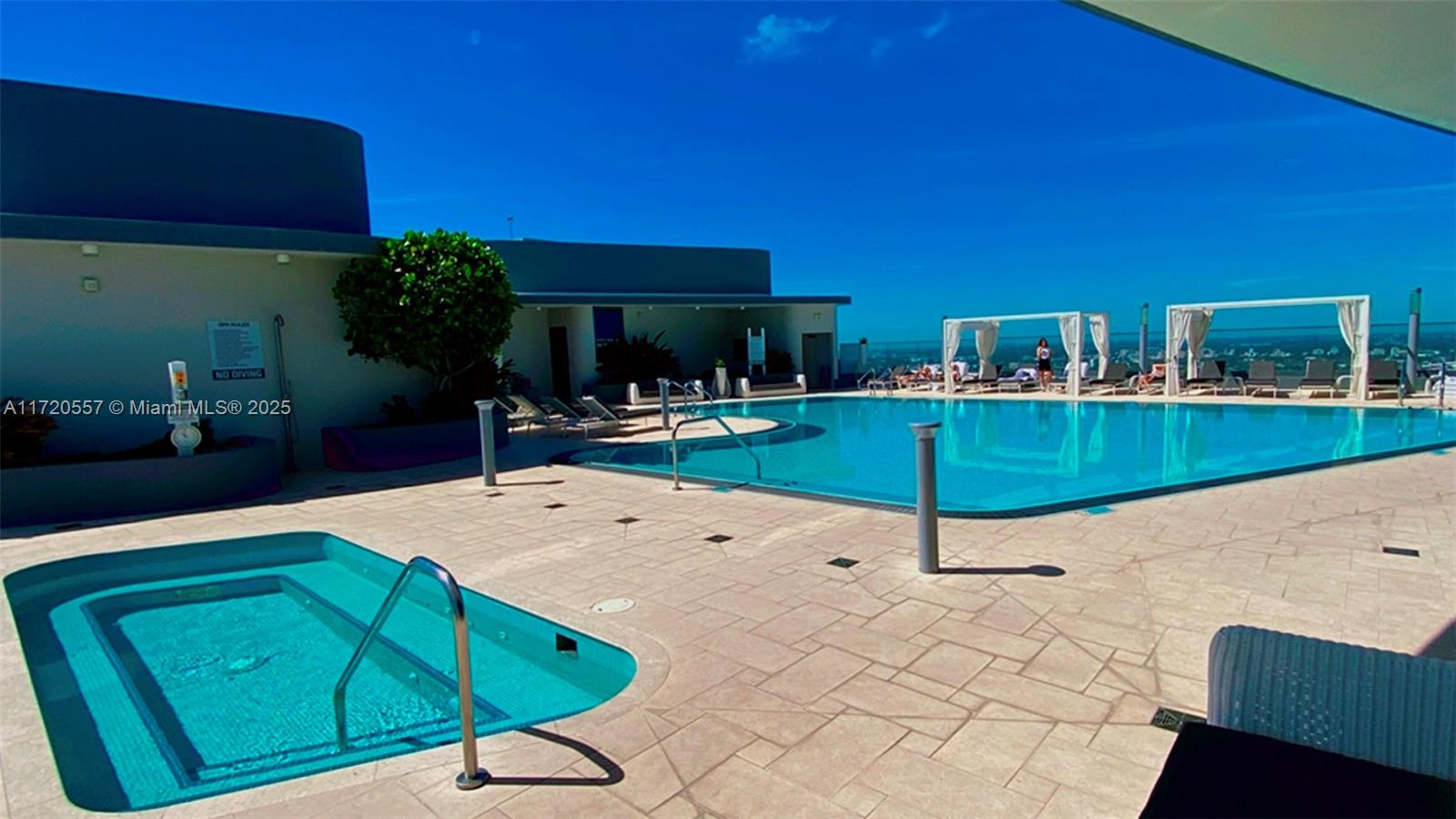 1000 Brickell Plz #4806, Miami FL 33131