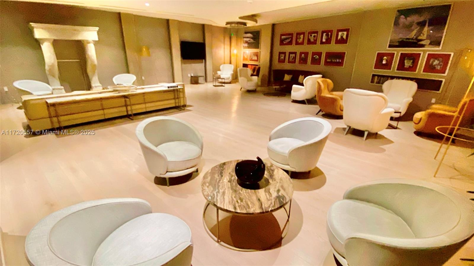 1000 Brickell Plz #4806, Miami FL 33131