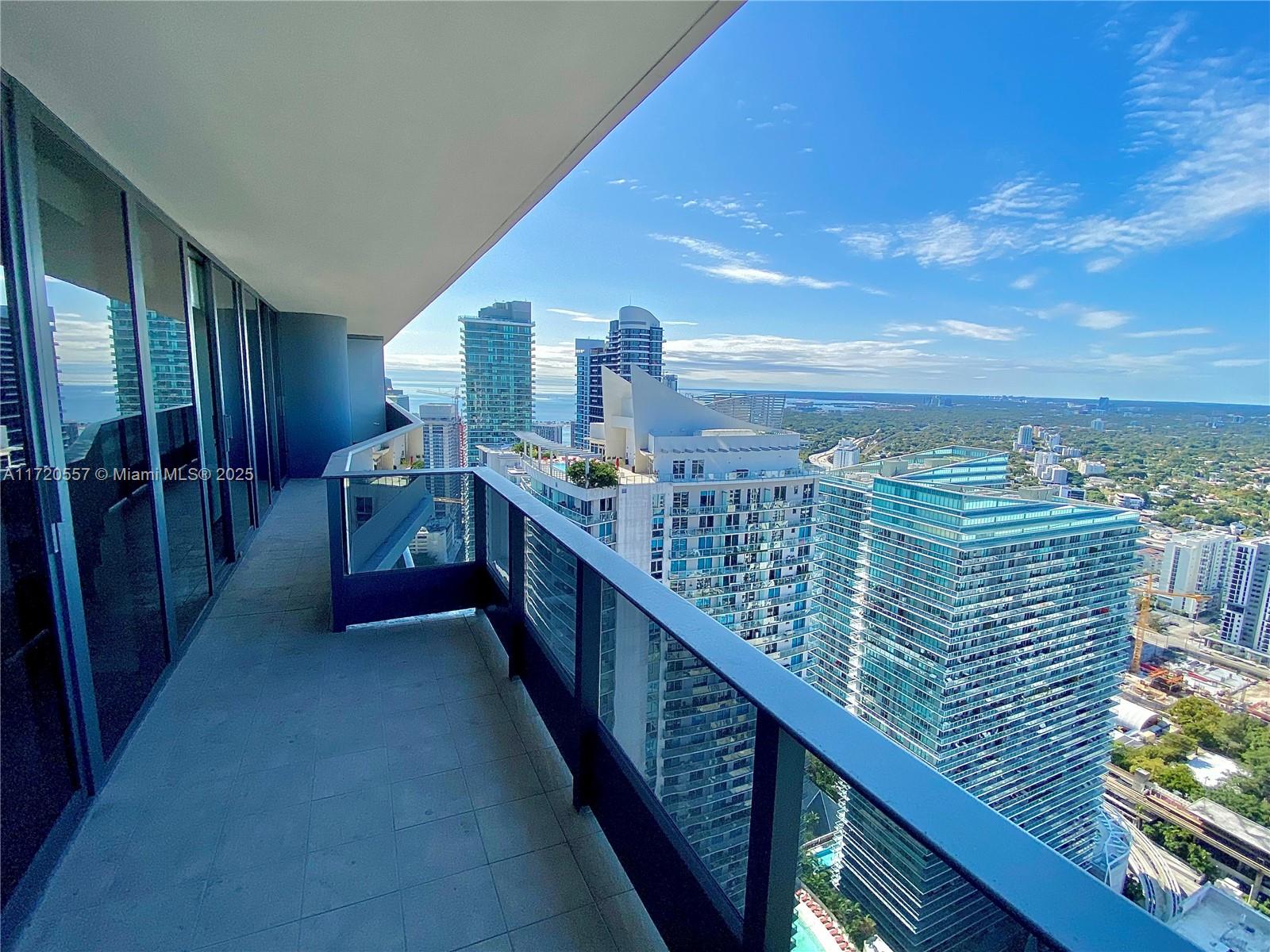1000 Brickell Plz #4806, Miami FL 33131