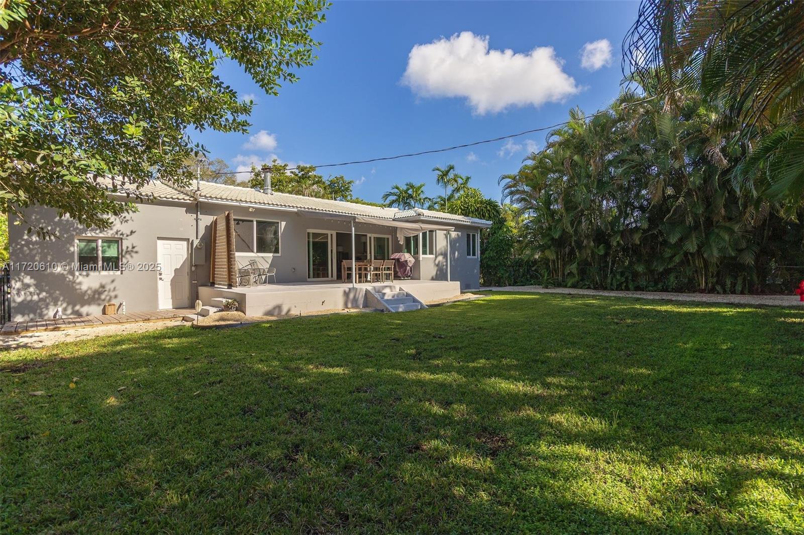 920 NE 118th St, Biscayne Park, Florida image 23