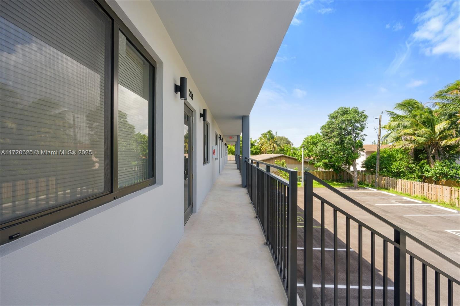 349 NW 40 St #203, Oakland Park, Florida image 21