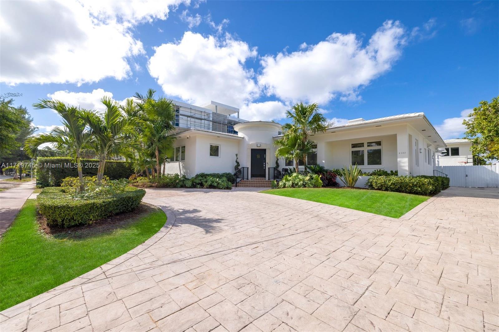 4340 Pine Tree Dr, Miami Beach, Florida image 3