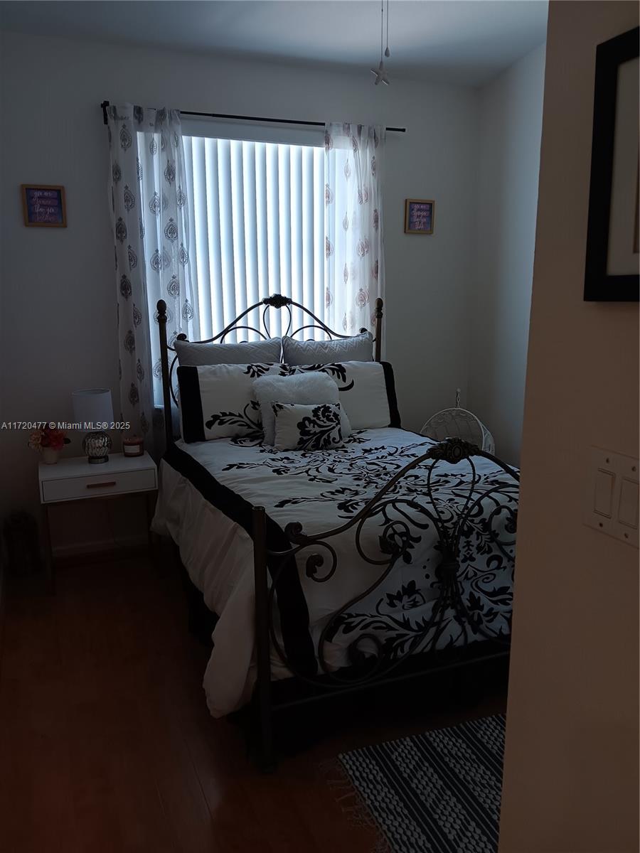 Listing Photo 11