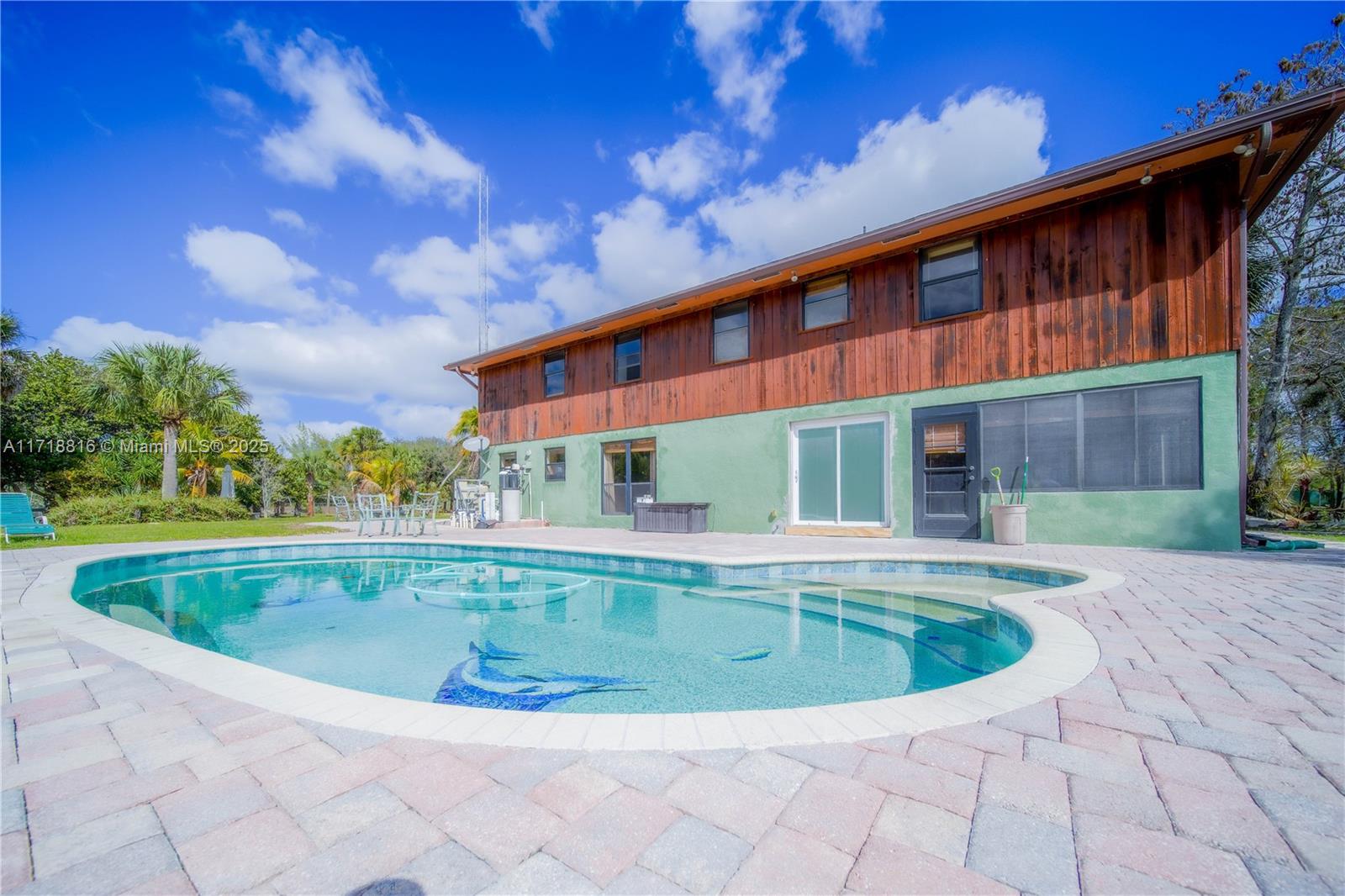 576 Marshall Rd, West Palm Beach, Florida image 1