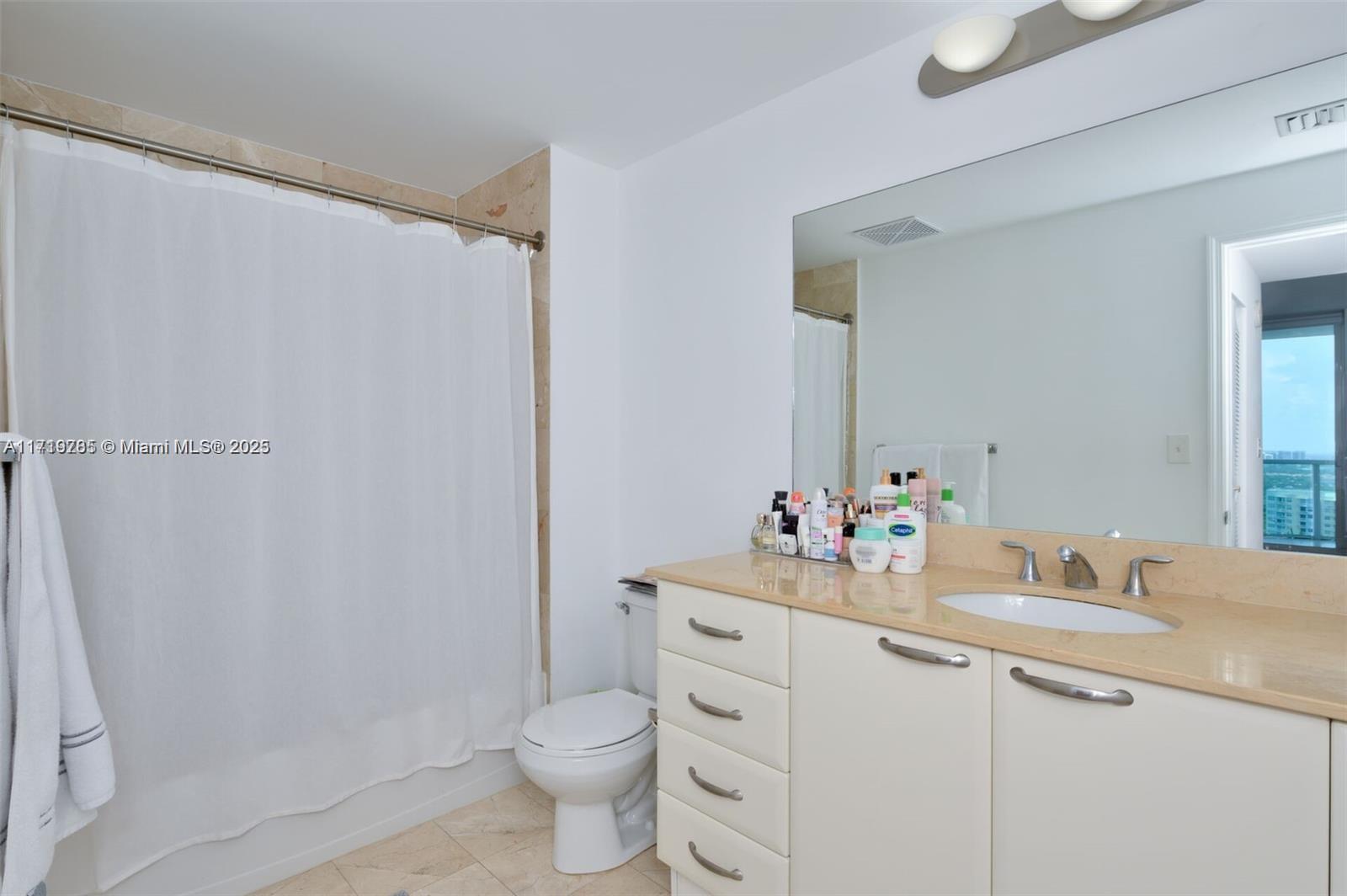 2101 Brickell Ave #3507, Miami FL 33129