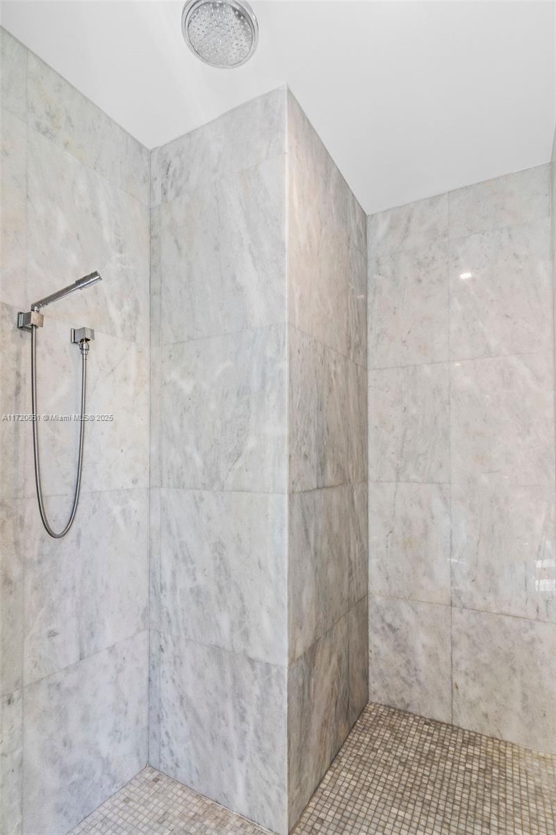 718 Valencia Ave #408, Coral Gables FL 33134