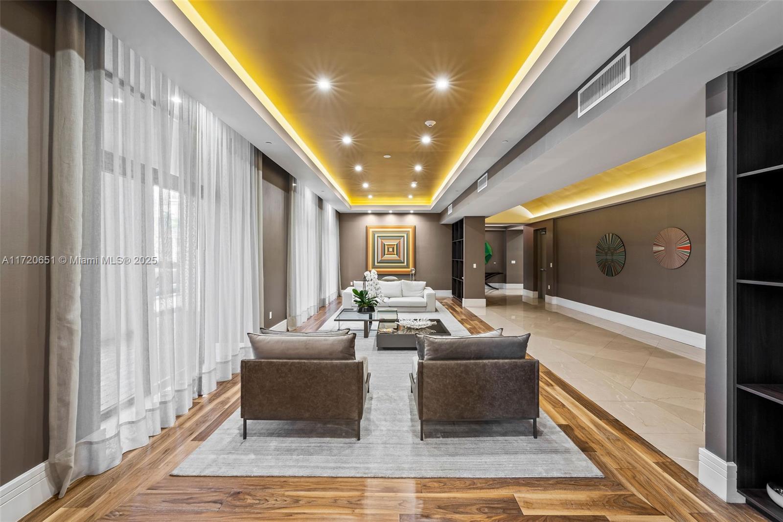 718 Valencia Ave #408, Coral Gables FL 33134