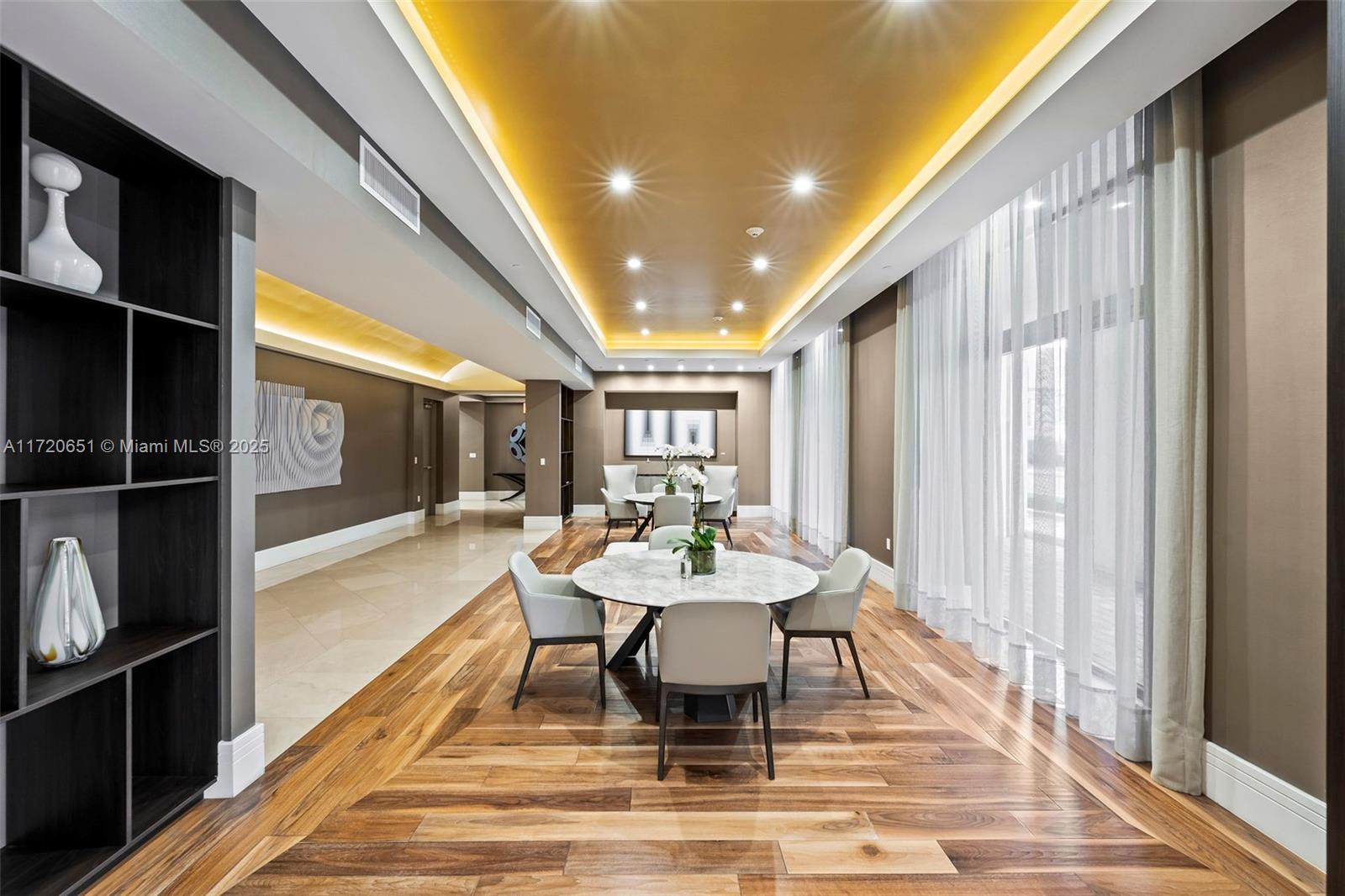 718 Valencia Ave #408, Coral Gables FL 33134