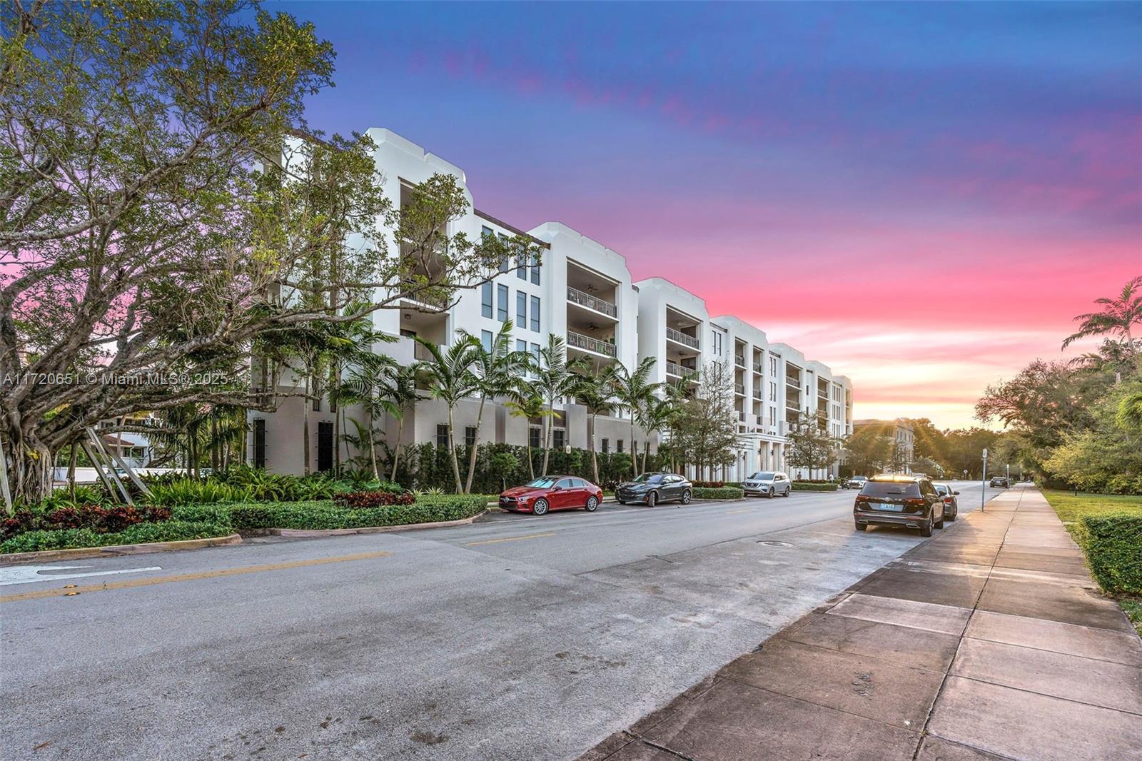718 Valencia Ave #408, Coral Gables FL 33134