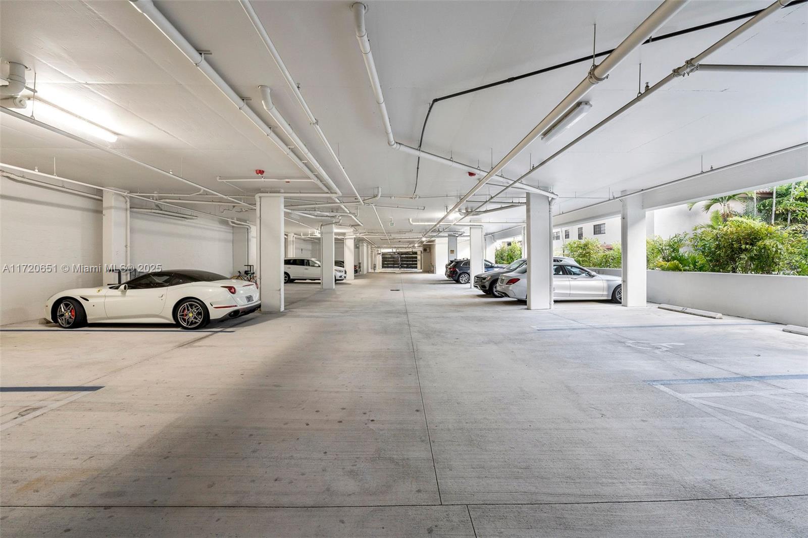 718 Valencia Ave #408, Coral Gables FL 33134
