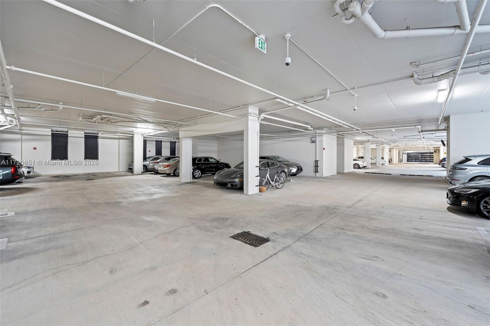718 Valencia Ave #408, Coral Gables FL 33134
